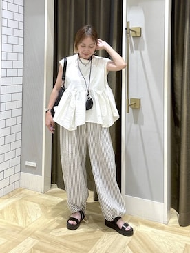 「LOWRYS FARM（ローリーズファーム）のドッキングペプラムノースリーブ　1032148（Tシャツ/カットソー、ホワイト系）」を使った、noji0909さん（レディース）の夏コーディネート