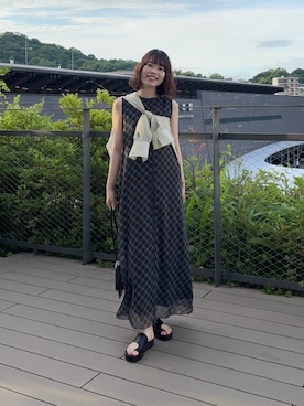 「RODE SKO(ロデスコ)の厚底トングサンダル(サンダル、ブラック系)」を使った、向日葵さん(レディース・163cm)の夏コーディネート