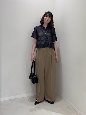「SENSE OF PLACE by URBAN RESEARCH(センスオブプレイスバイアーバンリサーチ)のビーズハンドルバッグ(ショルダーバッグ、ブラック系)」を使った、向日葵さん(レディース・163cm)の夏コーディネート
