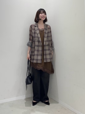 「SENSE OF PLACE by URBAN RESEARCH（センスオブプレイスバイアーバンリサーチ）のサテンレースアシメキャミソール（キャミソール、ブラウン系）」を使った、向日葵さん（レディース・163cm）の春コーディネート