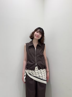 「SENSE OF PLACE by URBAN RESEARCH（センスオブプレイスバイアーバンリサーチ）の撥水ウエストタックルーズパンツ（その他パンツ、ブラウン系）」を使った、向日葵さん（レディース・163cm）の夏コーディネート