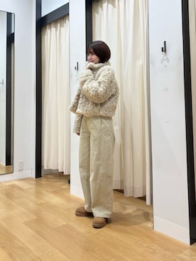 「UGG（アグ）のUGG　CLASSIC MICRO（その他シューズ）」を使った、向日葵さん（レディース・163cm）の秋コーディネート