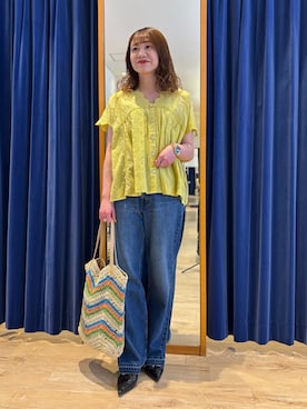 「MICO COULIER（ミコクリエ）の刺繍ハシゴレースブラウス（シャツ/ブラウス、イエロー系）」を使った、miyuさん（レディース・159cm）の夏コーディネート