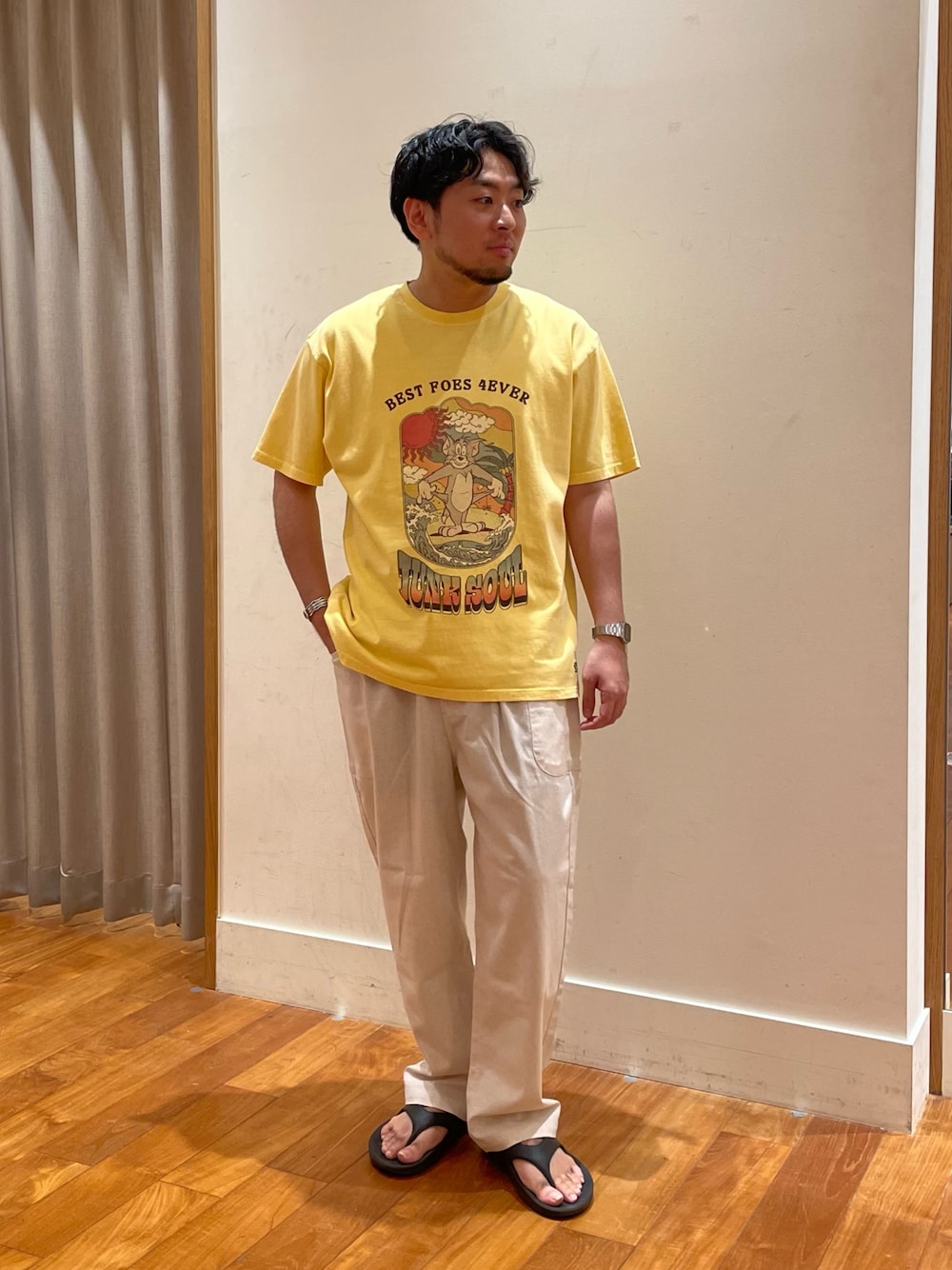「夏ルックで気分アップ、夏コーデ、40代ファッション、夏ファッション、今日のコーデ、爽やかコーデ、お洒落さんとつながりたい、低身長コーデ、大人カジュアル、いいね、save、フォローお願いします🤑、ストリートコーデ、ootd、ストリート、シルバーアクセサリー」｜「JUNKSOULの【JUNKSOUL/ジャンクソウル】TOM&JERRY BEST FOES 4EVER プリントT（Tシャツ/カットソー、イエロー系）」を使った、shouen392さん（メンズ・166cm）の夏コーディネートの1枚目の写真
