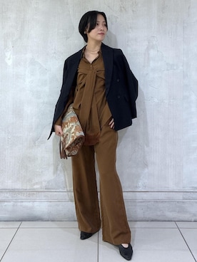 「SALON adam et rope'（サロン アダム エ ロペ）のアイテム（シャツ/ブラウス）」を使った、amuroさん（レディース・167cm）の秋コーディネート