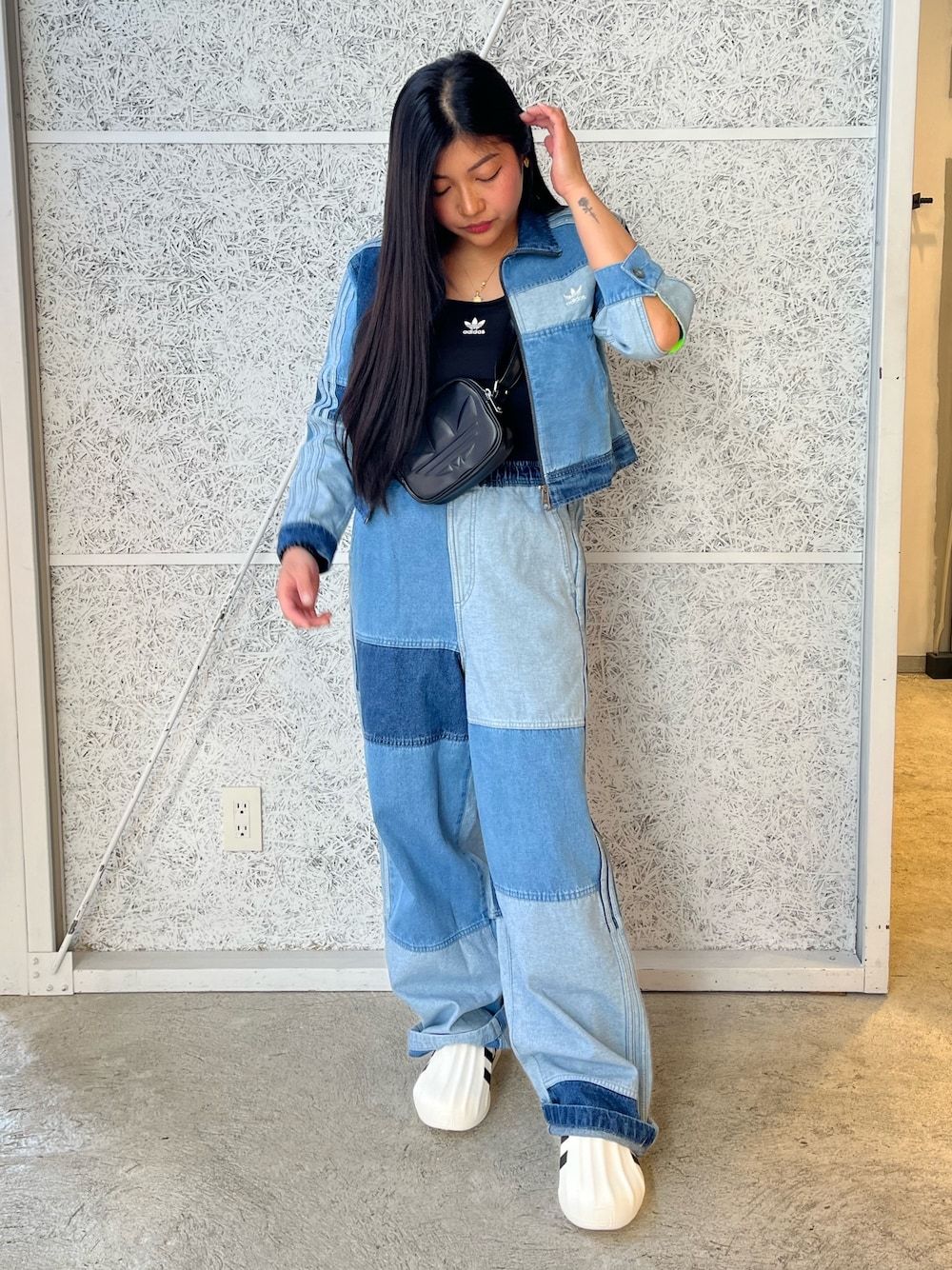 adidas デニムパッチワーク トラックトップ（ジャージ）