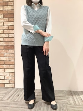 「アイテム（ビジネスシャツ、グリーン系）」を使った、BRICK HOUSE シャツ工房 京都イオンモール店さん（レディース・160cm）の冬コーディネート