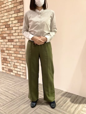 「アイテム（ビジネスシャツ、ベージュ系）」を使った、BRICK HOUSE シャツ工房 京都イオンモール店さん（レディース・167cm）の冬コーディネート