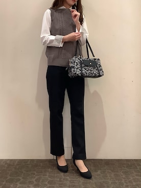 「アイテム（ビジネスシャツ）」を使った、BRICK HOUSE by Tokyo Shirts 宮原ステラタウン店さん（レディース・166cm）の冬コーディネート