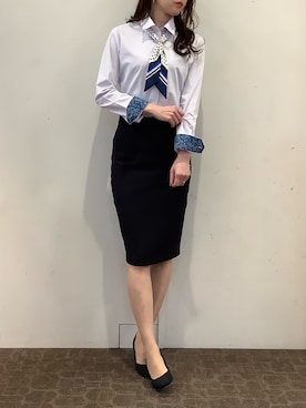「TOKYO SHIRTS（トウキョウシャツ）の形態安定ノーアイロン レギュラー 長袖ビジネスワイシャツ（ビジネスシャツ、パープル系）」を使った、BRICK HOUSE by Tokyo Shirts 宮原ステラタウン店さん（レディース・166cm）の春コーディネート