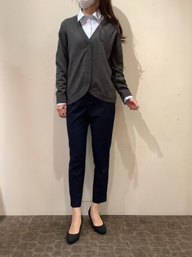 「TOKYO SHIRTS（トウキョウシャツ）の裾丸Ｖネックニットカーディガン（カーディガン/ボレロ）」を使った、BRICK HOUSE by Tokyo Shirts 宮原ステラタウン店さん（レディース・166cm）の秋コーディネート