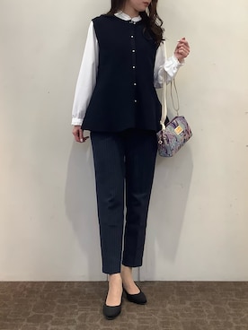 「TOKYO SHIRTS（トウキョウシャツ）のミラノリブ ペプラムニットベスト（ベスト、ブルー系）」を使った、BRICK HOUSE by Tokyo Shirts 宮原ステラタウン店さん（レディース・166cm）の春コーディネート