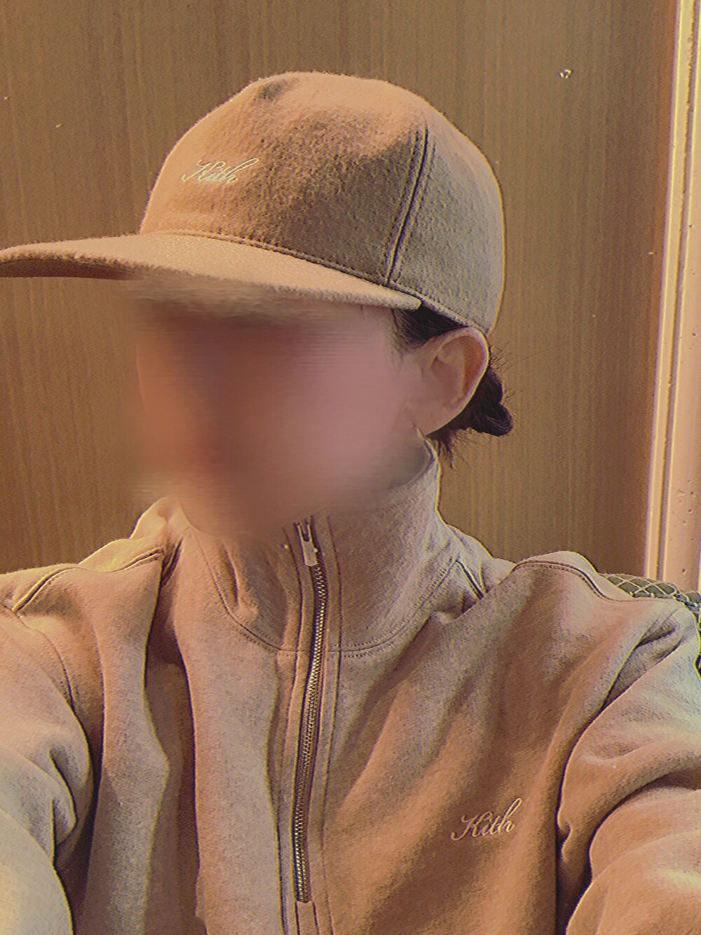 「ゴルフウェア、ゴルフ女子、ゴルフコーデ、ゴルフ、カジュアル、キス、kith、kithnyc」｜「KITHのアイテム（トップス、ベージュ系）」を使った、META_COさん（レディース・159cm）の春コーディネートの1枚目の写真