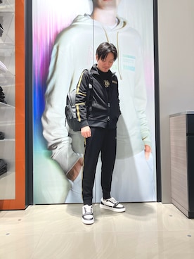 「ジャージ」｜「アイテム（バッグ）」を使った、Riさん（メンズ・175cm）の春コーディネート