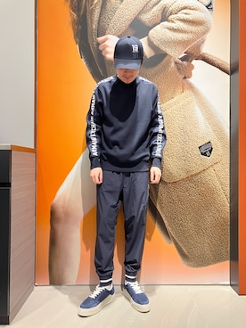 「ARMANI EXCHANGE（アルマーニエクスチェンジ）のアイテム（キャップ、ブルー系）」を使った、Riさん（メンズ・175cm）の冬コーディネート
