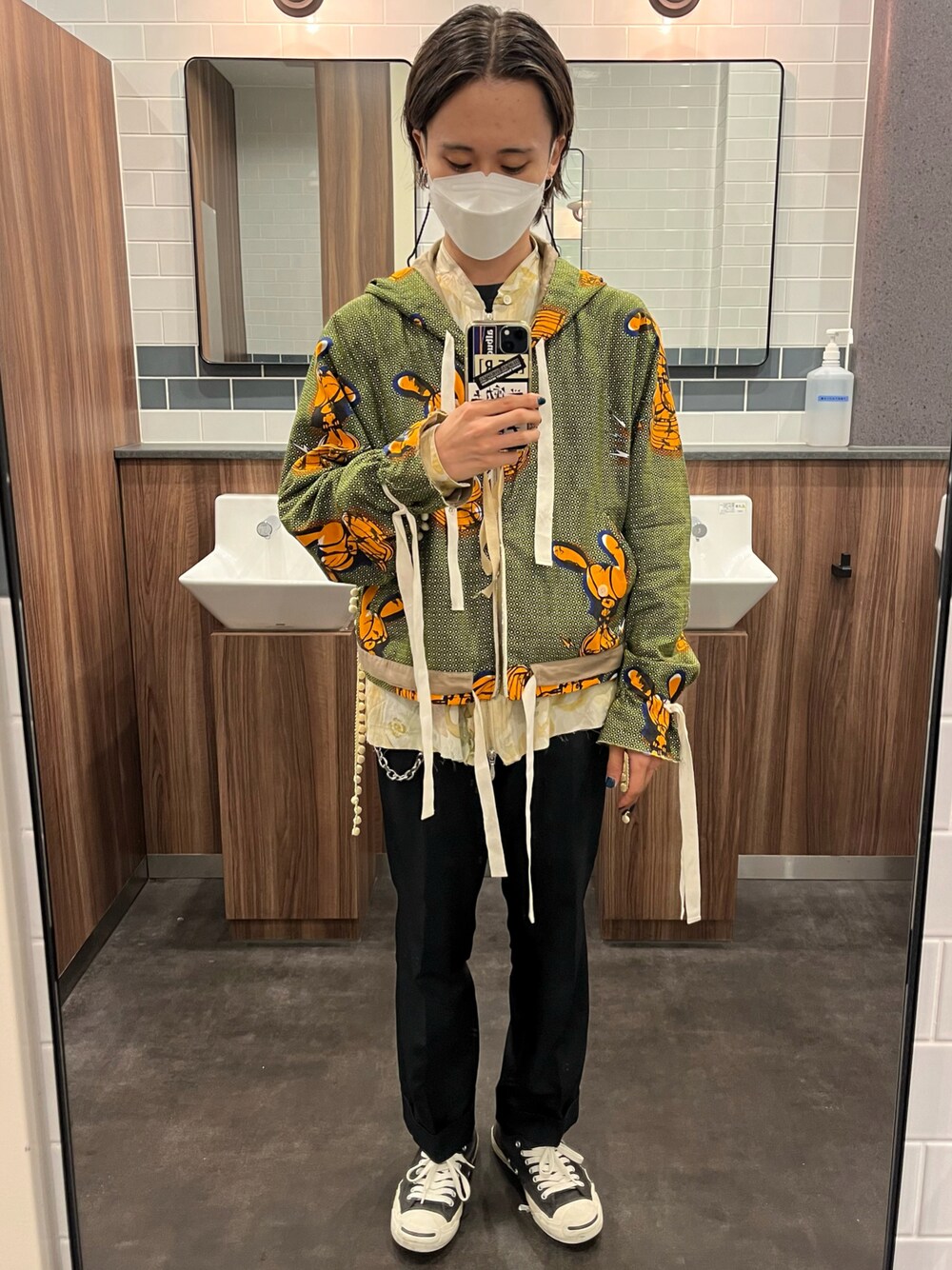 「MASU、midorikawa、SKOLOCT、our legacy、kaiko、converse、秋ルック紹介するよ」｜「KAIKOのKAIKO THE PREST（スラックス、ブラック系）」を使った、udosho32さん（メンズ・164cm）の秋コーディネートの1枚目の写真