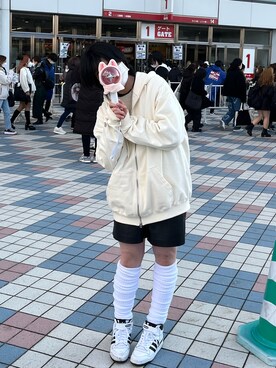 「CHUCK（チャック）のアイテム」を使った、lyreumさん（レディース・167cm）の冬コーディネート