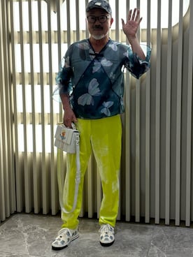 【どんなコーデにも合う♪】LOUIS VUITTON★ショルダーバッグ LOUIS VUITTONのショルダーバッグを使った人気ファッション