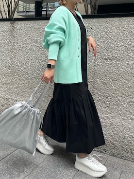 「アイテム（トートバッグ、シルバー系）」を使った、harukaさん（レディース・155cm）の冬コーディネート