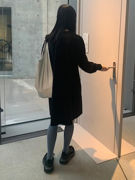 「アイテム（トートバッグ、シルバー系）」を使った、kirinさん（レディース・166cm）の春コーディネート