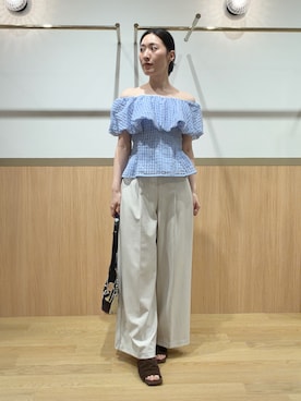 「LAGUNAMOON（ラグナムーン）のシアーチェックバルーンオフショルブラウス 【夏服】【半袖】【シアートップス】（シャツ/ブラウス、ブルー系）」を使った、RUNA ONISHIさん（レディース・163cm）の夏コーディネート
