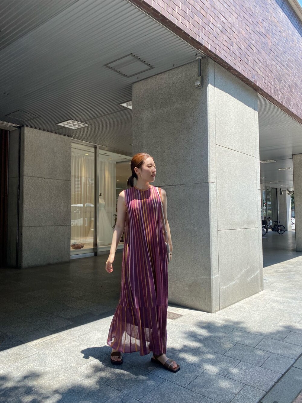 「選抜」｜「LAGUNAMOONのカーブフォルムピアス（ピアス（両耳用）、ゴールド系）」を使った、RUNA ONISHIさん（レディース・163cm）の夏コーディネートの1枚目の写真