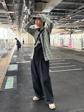 「thisisneverthat（ディスイズネバーザット）のアイテム」を使った、Masashiさん（メンズ・172cm）の春コーディネート