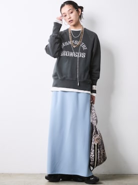 「CHIC STYLE（シックスタイル）のロゴプリントロングスリーブTシャツ＜大きいサイズ有＞シックスタイル（Tシャツ/カットソー、ホワイト系）」を使った、ZOZO_SMILELAND_STAFFさん（レディース・163cm）の秋コーディネート