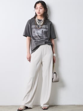 「CHIC STYLE（シックスタイル）のアイテム（パンツ）」を使った、ZOZO_SMILELAND_STAFFさん（レディース・163cm）の春コーディネート