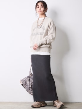 「CHIC STYLE（シックスタイル）のロゴプリントロングスリーブTシャツ＜大きいサイズ有＞シックスタイル（Tシャツ/カットソー、ホワイト系）」を使った、ZOZO_SMILELAND_STAFFさん（レディース・163cm）の秋コーディネート