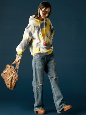 「アイテム（ネックレス、ベージュ系）」を使った、ZOZO_SMILELAND_STAFFさん（レディース・163cm）の冬コーディネート