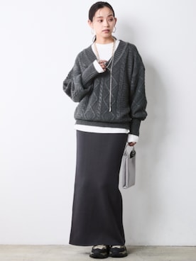 「CHIC STYLE（シックスタイル）のロゴプリントロングスリーブTシャツ＜大きいサイズ有＞シックスタイル（Tシャツ/カットソー、ホワイト系）」を使った、ZOZO_SMILELAND_STAFFさん（レディース・163cm）の秋コーディネート