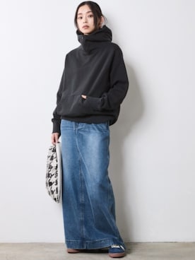 「CHIC STYLE（シックスタイル）のソフトデニムマキシスカート＜大きいサイズ有＞シックスタイル（デニムスカート）」を使った、ZOZO_SMILELAND_STAFFさん（レディース・163cm）の秋コーディネート