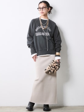 「CHIC STYLE（シックスタイル）のロゴプリントロングスリーブTシャツ＜大きいサイズ有＞シックスタイル（Tシャツ/カットソー、ホワイト系）」を使った、ZOZO_SMILELAND_STAFFさん（レディース・163cm）の秋コーディネート