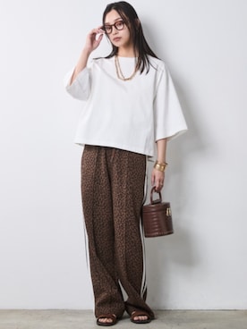 「CHIC STYLE（シックスタイル）のアイテム（パンツ）」を使った、ZOZO_SMILELAND_STAFFさん（レディース・163cm）の春コーディネート