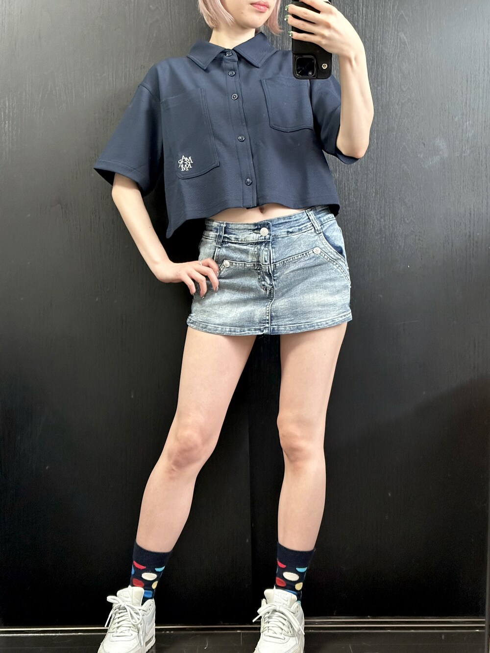 「夏コーデ、休日スタイル、お出かけコーデ、スポーツmix、ストリートカジュアル、ストリート女子、韓国コーデ、韓国ブランド、韓国ストリート、韓国好きな人と繋がりたい、スニーカー×靴下、スニーカースタイル、キャップコーデ、シャツ×デニム、夏服コーデ」｜「MARKMのアイテム（シャツ/ブラウス、ブルー系）」を使った、niru♥さん（レディース・156cm）の夏コーディネートの1枚目の写真