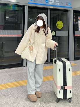 「アイテム（バッグ、ホワイト系）」を使った、mochuさん（レディース・156cm）の冬コーディネート