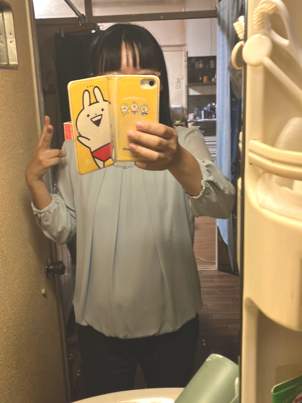 「出勤コーデ」｜「洋服の青山のアイテム（シャツ/ブラウス、ブルー系）」を使った、コナン&すみっこぐらし推しさん（レディース・151cm）の秋コーディネートの1枚目の写真