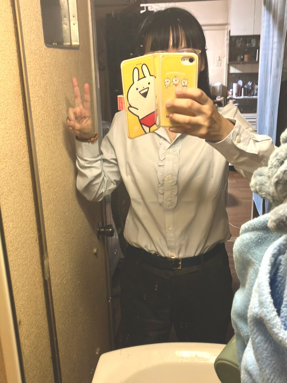 「秋服」｜「洋服の青山のアイテム（ビジネスシャツ、ブルー系）」を使った、コナン&すみっこぐらし推しさん（レディース・151cm）の秋コーディネートの1枚目の写真