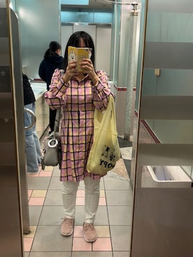 「Mac-House（マックハウス）のアイテム（パンツ）」を使った、コナン&すみっこぐらし推しさん（レディース・151cm）の秋コーディネート