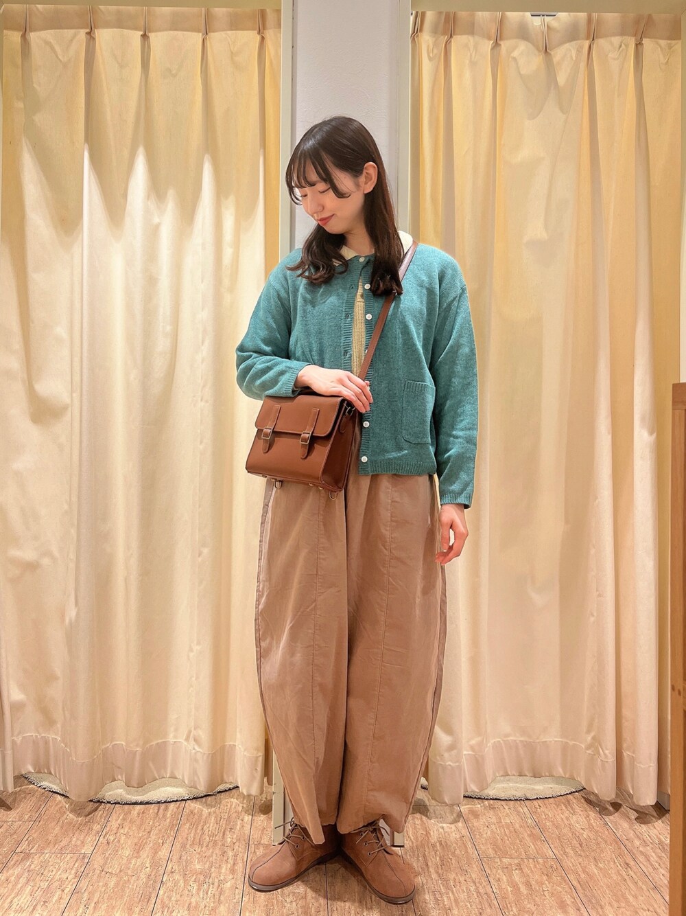 「シンプルスタイル、カジュアルスタイル、着回しコーデ、大人ファッション、最近のいい感じコーデ、冬」｜「Samansa Mos2の◎畦編みニットポロ（ニット/セーター、ホワイト系）」を使った、りんごさん（レディース・167cm）の冬コーディネートの1枚目の写真