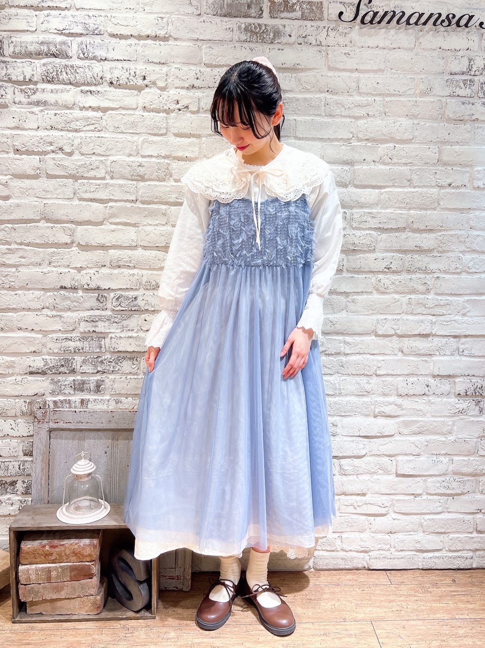 「休日スタイル、オトナ女子、大人可愛い、高身長コーデ、高身長女子、きれいめコーデ」｜「Samansa Mos2のリボンチュールキャミワンピース（ワンピース、ブルー系）」を使った、りんごさん（レディース・167cm）の冬コーディネートの1枚目の写真