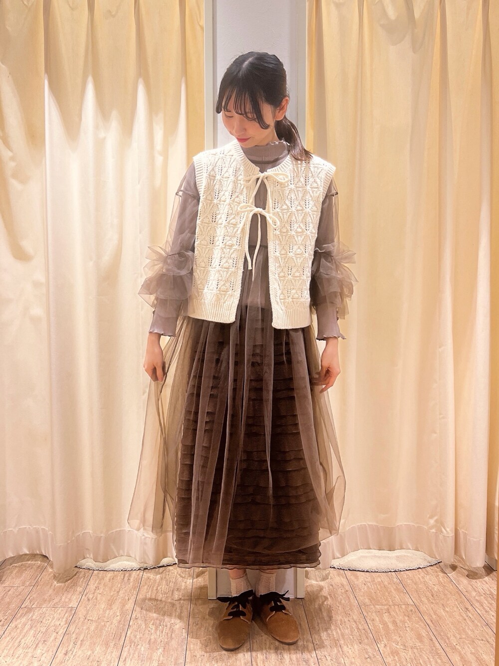 「Samansa Mos2のインナーSETチュールワンピース（ワンピース、ブラウン系）」を使った、りんごさん（レディース・167cm）の秋コーディネートの1枚目の写真