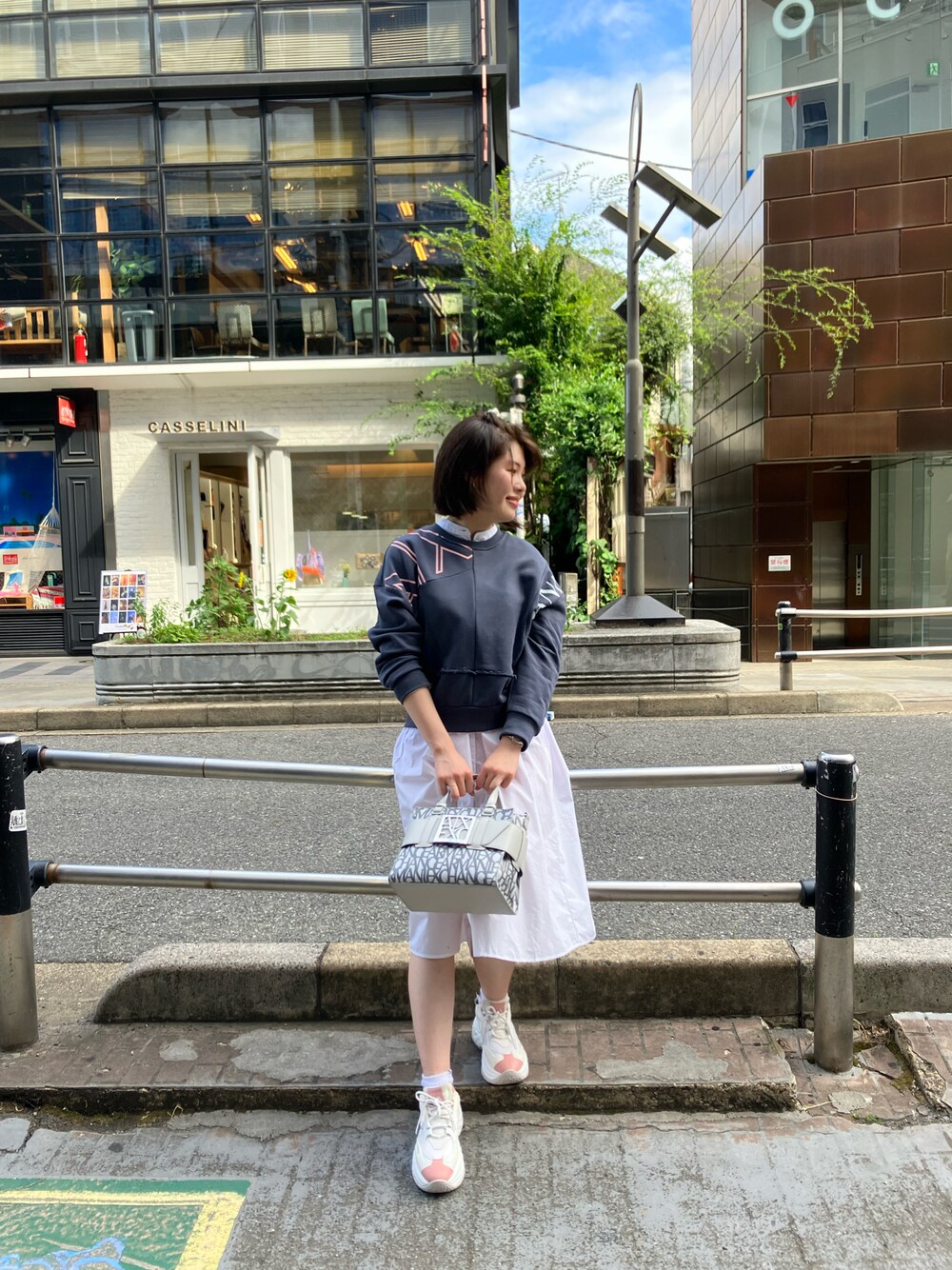 「秋服準備はじめました、アルマーニエクスチェンジ、AXchanger、AXchange、AXCatStreet」｜「ARMANI EXCHANGEのアイテム（トップス、ピンク系）」を使った、Kotoko.Iさん（レディース・161cm）の夏コーディネートの1枚目の写真