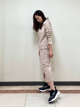 「HIMIKO（ヒミコ）のアイテム」を使った、JUNNA さん（レディース・148cm）の秋コーディネート