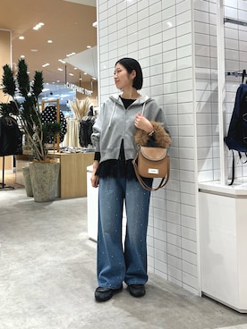 「CIAOPANIC TYPY（チャオパニックティピー）の【ゆるっと抜け感大人フーディー】ドルマンスリーブピグメントダンボールパーカー（パーカー、グレー系）」を使った、Natsukiさん（レディース・156cm）の秋コーディネート