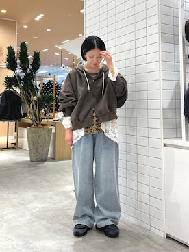 「etsinta（エシンタ）の【etsinta】リメイクレオパードレースロンtee（Tシャツ/カットソー、ブラウン系）」を使った、Natsukiさん（レディース・156cm）の秋コーディネート