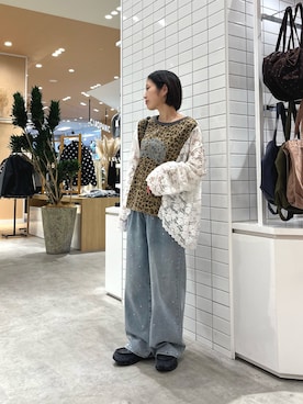 「CIAOPANIC TYPY（チャオパニックティピー）の∴【3サイズ展開】ビジューリラックスワイドイージーデニム（デニムパンツ、ブルー系）」を使った、Natsukiさん（レディース・156cm）の秋コーディネート