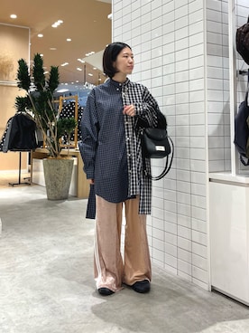 「etsinta（エシンタ）の【etsinta】リメイクベロアジャージーパンツ（その他パンツ、ピンク系）」を使った、Natsukiさん（レディース・156cm）の秋コーディネート