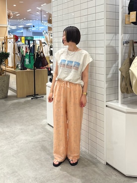 「CIAOPANIC TYPY（チャオパニックティピー）の【夏も快適/ドライタッチ】アソートフォトプリントフレンチスリーブTee（Tシャツ/カットソー、グレー系）」を使った、Natsukiさん（レディース・156cm）の夏コーディネート